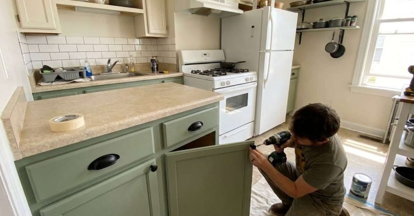 Low-budget_kitchen_renovation_scene